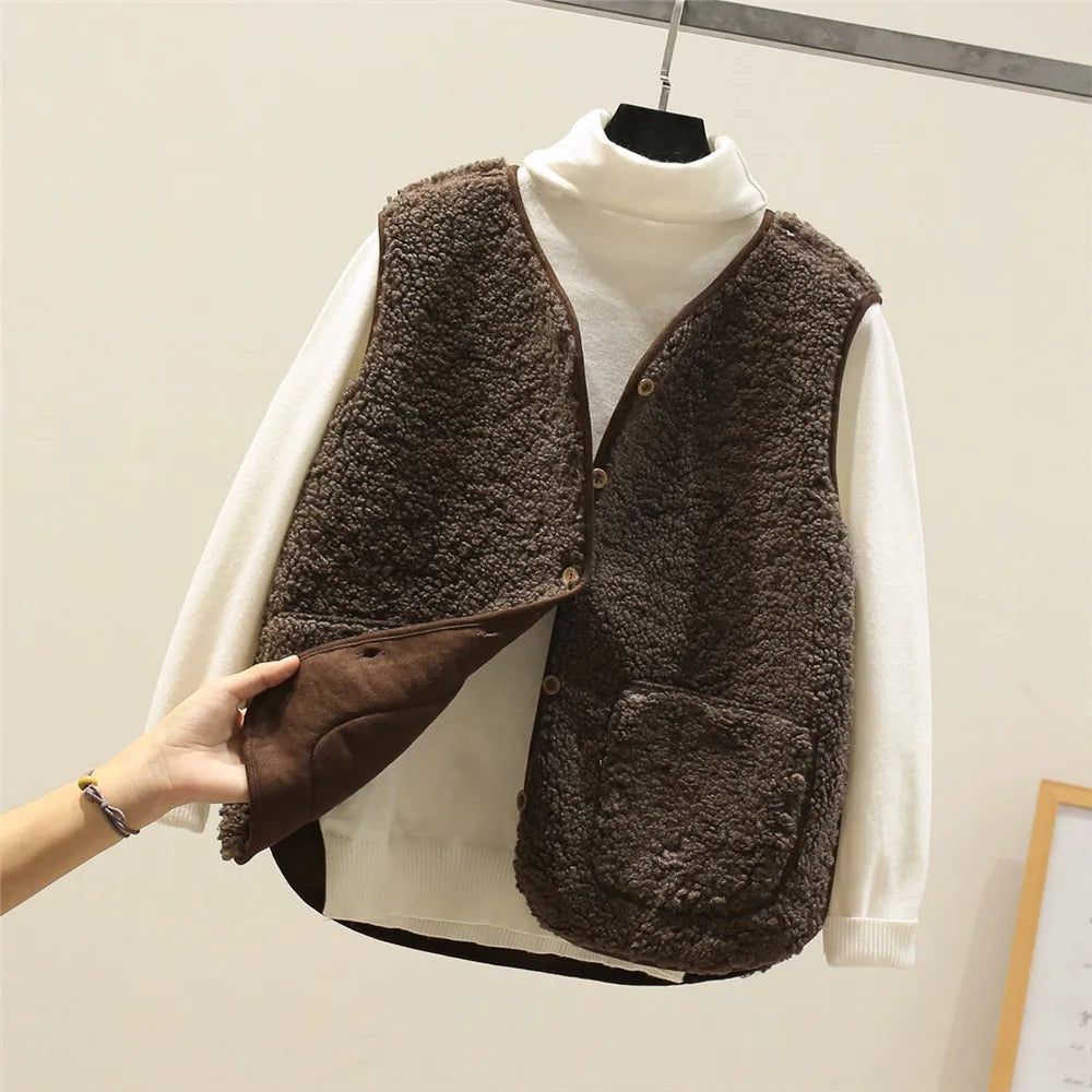 CHLOE - Cozy Vest